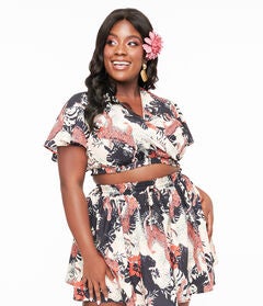 Unique Vintage 1960s Black Jungle Cat Print Dottie Crop Top